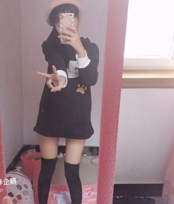 《小羊肖恩24G视频：电摇装扮、推特小姐姐、多v多人游的吃瓜派对！》