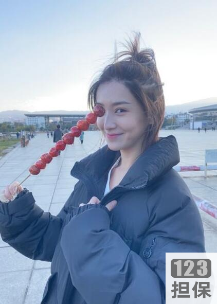 女星李沐宸和“某前男友”微信视频,网友直呼:这前男友太帅了!