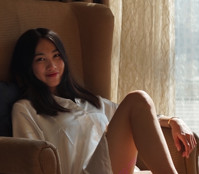 湖南师范韩珊私拍展示1V5.22g：高清图片作品，精彩展示