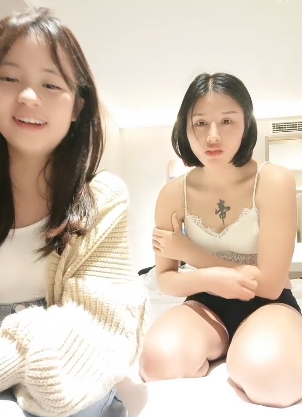 独家斗鱼稀缺超人气姐妹花酒店游戏实录合集[1V990M]