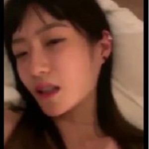 《学生妹M狗小合集》清新可爱的学生妹自拍视频资源11V716M