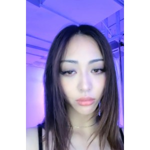 时间，她都会打开这部视频，跟随着教学学习钢管舞的技巧，不断提升自己的舞蹈水平。这部“秘密幻境钢管舞140v15.4g合集”不仅是小雪的补充课程，更是她心中的珍藏，让她在家中也能尽情享受跳舞的乐趣。
