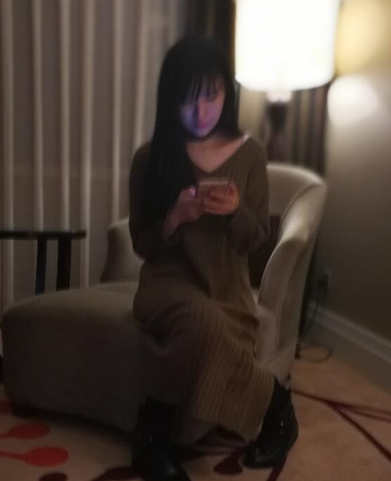 独家真相揭秘B站up主runa酱5000元事件揭秘，老资源补货空间大，交易聊天群里热议