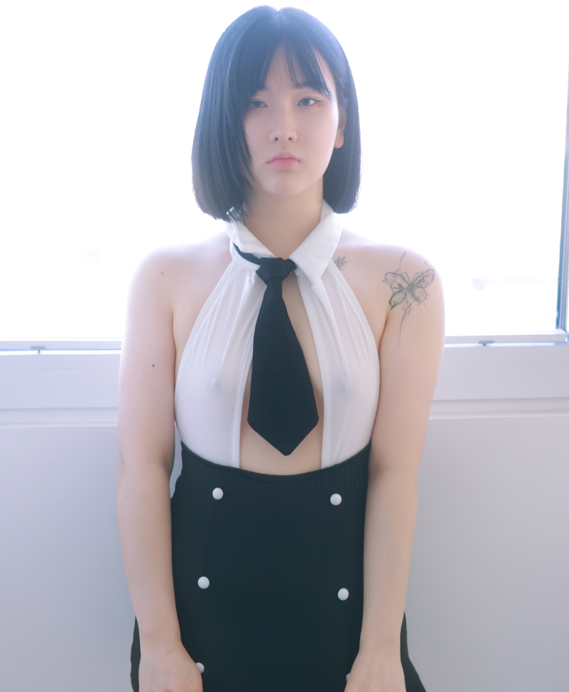 orning》就是其中之一。点击链接，尽情享受这个神秘创作者带来的视觉盛宴吧！