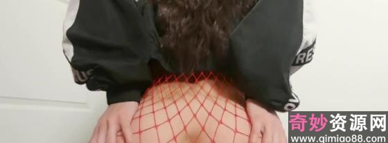 独家精选！P站lizashultz合集4部，尽显小姐姐妖娆身材