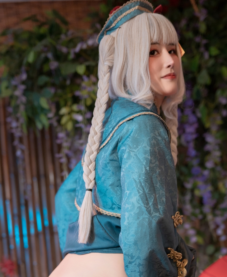 鹿八岁套作品合集：尺度作品百度ED2K黑暗护士，共计71.8g，收藏必备！