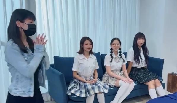 EDMosaic公司团建盛宴：小姐姐、小哥、老板娘齐聚，多人一起欢乐观看！