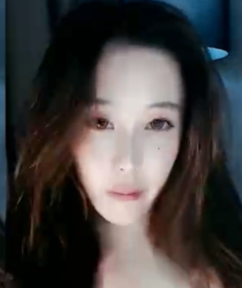 虎牙小虾虾：两弹6v936m，收cang+du家视频百度搜索