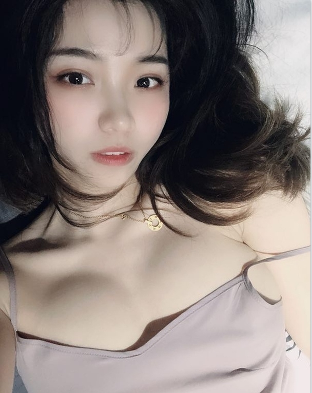 神秘宅男生活大揭秘！183三人游，84V，1.22G视频大放送！