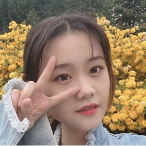 毕业女大学生职业裤黑丝脚视频集，共53张图片+1个视频，1.34G百度盘