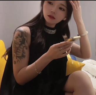 炸裂颜值用嘴大神T花大熊全集，无保护爆弄质量局，女主身材尽显