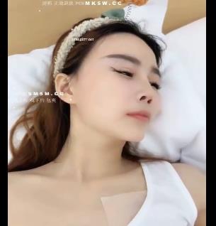 草莓酱酱高能画面CB视频，4V-1G，老资源，时长1.5小时，用嘴T脚，下载观看