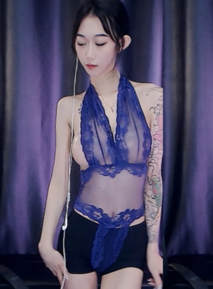 闪现舞蹈女神苏曼定制合集，26V视频7.74G一次放出，引发热议