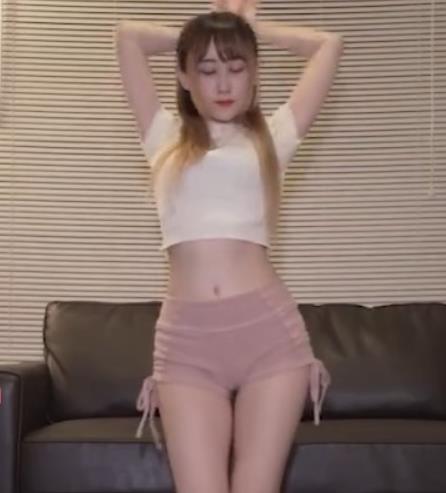 虎牙推平tai+du家绝版资源合集，20GB视频海内外BJ美女火爆表演