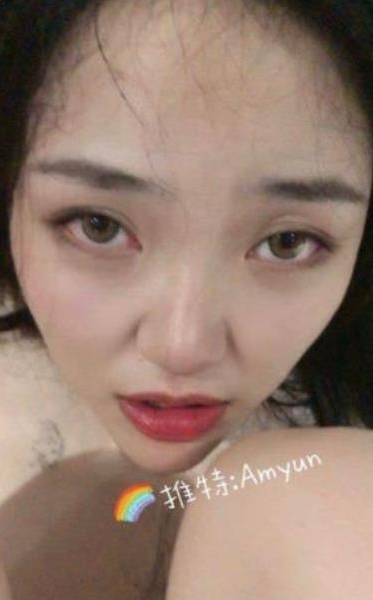 AmYun情侣精品视频合集：真实、自然的幸福故事