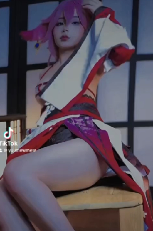 开放阿黑颜cos女神yuumeilyn，新视图，8P16V，1.2G，百度盘，后缀改rar，解压2次