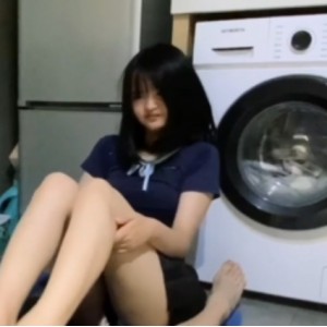 清纯小妹足艺鞋交，反差感十足