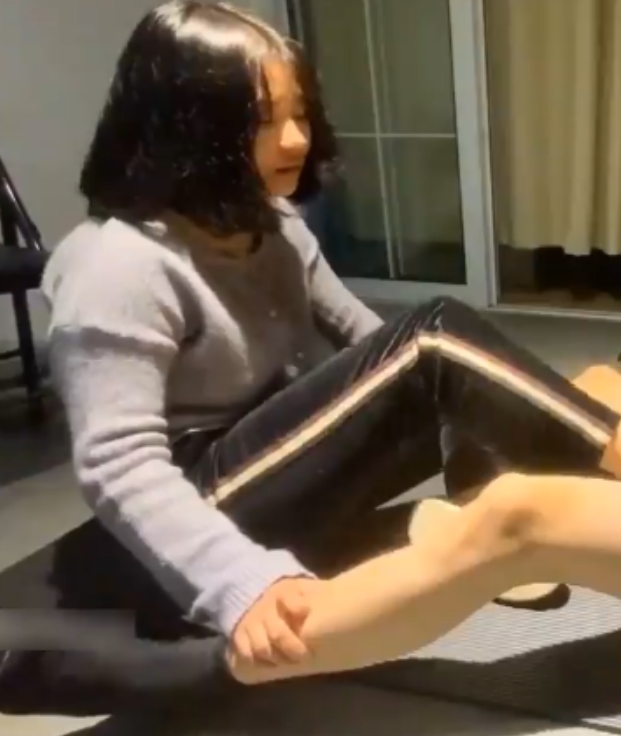 清纯小妹足艺鞋交，反差感十足