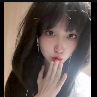 绝美妹妹商场自拍视频曝光，时长10分钟，火爆更新！