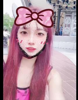 娜娜a：顶级艺术家的光明正大自拍新星