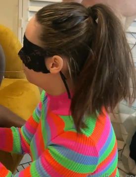 绿帽世家：幸福手抓蛋服务，非洲老黑，丈夫小明