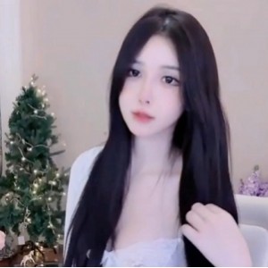 转载搬运全网最美女主播，精选身材，大长腿，放得开v+900M百度盘