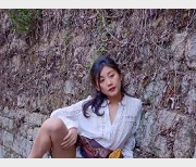 宜家女主自拍户外打卡点CC视频集，超清原版，颜值身材在线