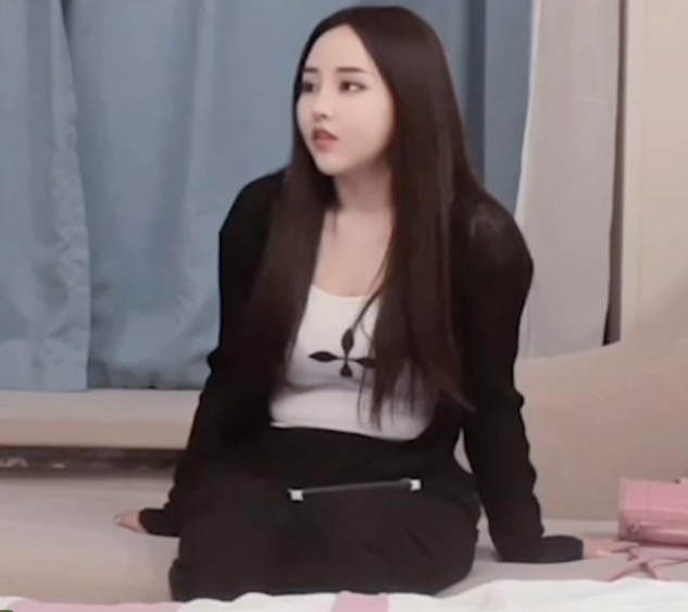 探秘精选妹子露脸合集