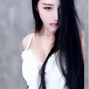 虎牙主播车老板土豪定制白连衣裙1V+998M百度盘-引人注目的设计和特色