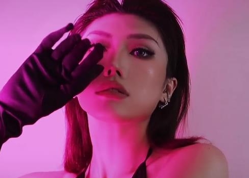 绝绝子xLisa限量版抖音视频