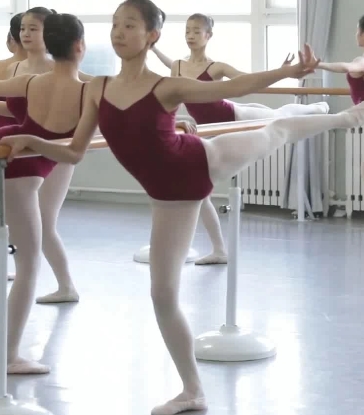 舞蹈生练习日常定制视频（70V，NP，3.26G）