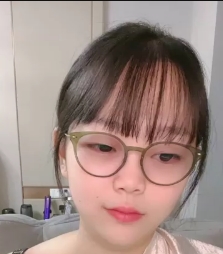 探索美少女豹纹内裤，尽显顶级美臀！