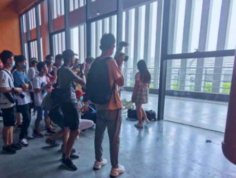 G奈妹子童颜巨R小尤奈精选合集：清纯JK木瓜纯天然皮肤颜值二次元COSER广州漫展微博2003年17岁1.3G