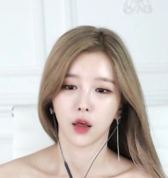 韩国女主播berry0314在Afreeca、Ins和YouTube上的大罩杯合集42G