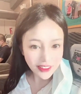 美女嘴艺大眼睛小姐姐迷人视频百度盘下载