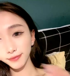 美臀小姐姐银骚诱惑，347MB高清视频！