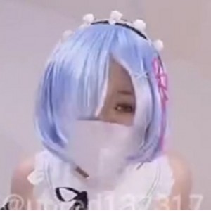 可愛妹子日常打粑粑誘惑私拍：清純乖巧萌萌狂野