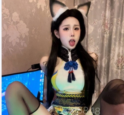 极美网网红宝藏女孩3三人游66V2.28G百度云付费群