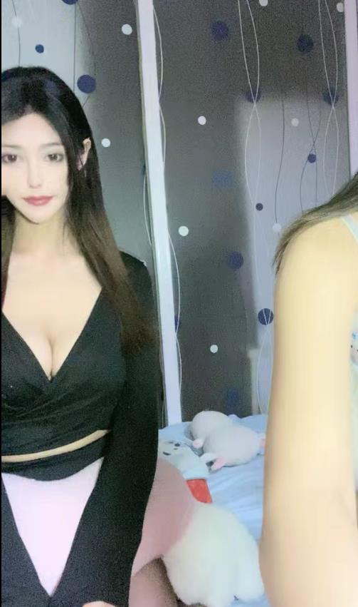 精选尤物姐妹：黑白丝花银自怼1V1.56GB