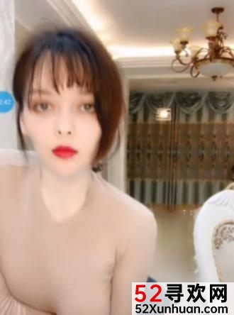 《花椒直播网红小苏苏混血儿火辣视频合集，5.49G精彩不容错过》