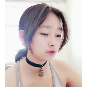 令人惊叹的美少女！苏雪模仿关晓彤，把关晓彤的精神发挥出来！