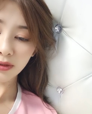 《精选御姐女主播糖璃儿草莓洛儿：6小时、2.91G精彩视频作品》