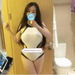 虞美人：精选爆奶御姐，精致的脸庞，深厚文化底蕴，极高智商的职业女性！