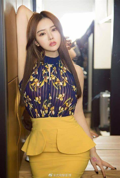 《步非烟工作室第一季101-224：网红Kiki的火辣梦想之旅》