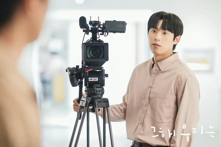 探秘偷窥者2021石原里美高畑充希主演的犯罪动作片，1080P高清资源+中文字幕+剧照，阿里云网盘提取码：9f9f