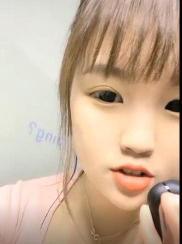 斗鱼小妲己火爆巨R白嫩性感，可爱萌妹27V-387M紫薇奥利合集！