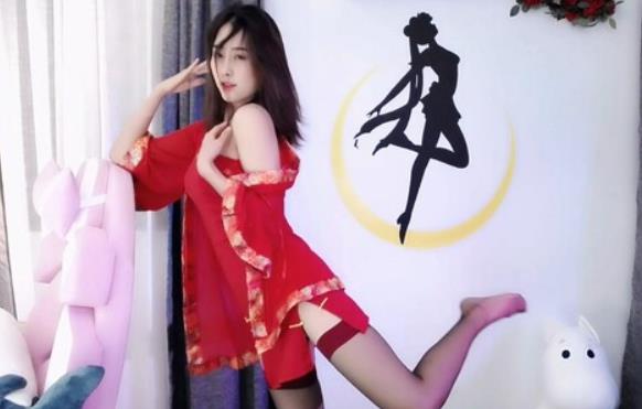 斗鱼超人气熊猫TV极品本土主播二娃：性感有尺度香艳直播