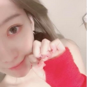 百里挑一，难得一见！90M超级白皙粉嫩柰头，七彩女神，美颜着迷！