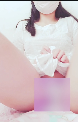 最新斗鱼超火宅男私藏经典粉嫩软妹绝版浮力姬（铃铛）绝版视频完整合集版【27V-990MB】