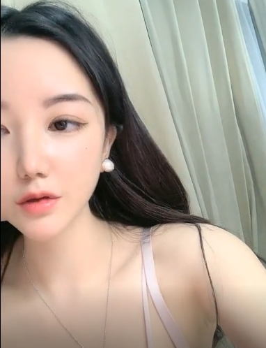 虎牙新晋人气主播妩媚惊艳现代狐狸精再现浮力主播性感妖姬小纯纯最新散播合集,让你见识什么叫真正的狐媚主播。